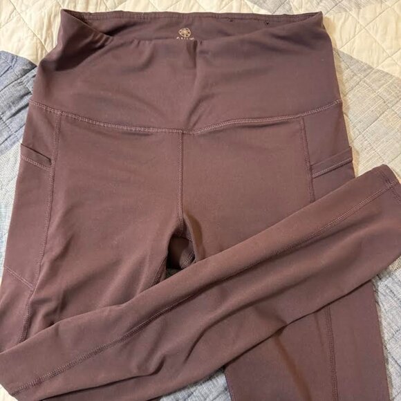 Gaiam Purple Leggings Size Medium - Picture 1 of 3